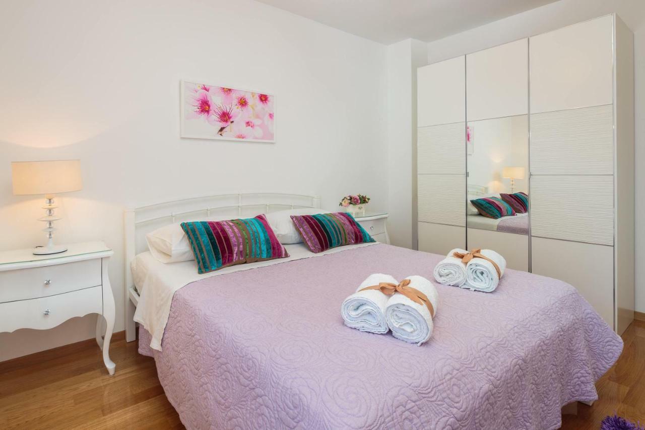 Holiday Home Brac Supetar Bagian luar foto