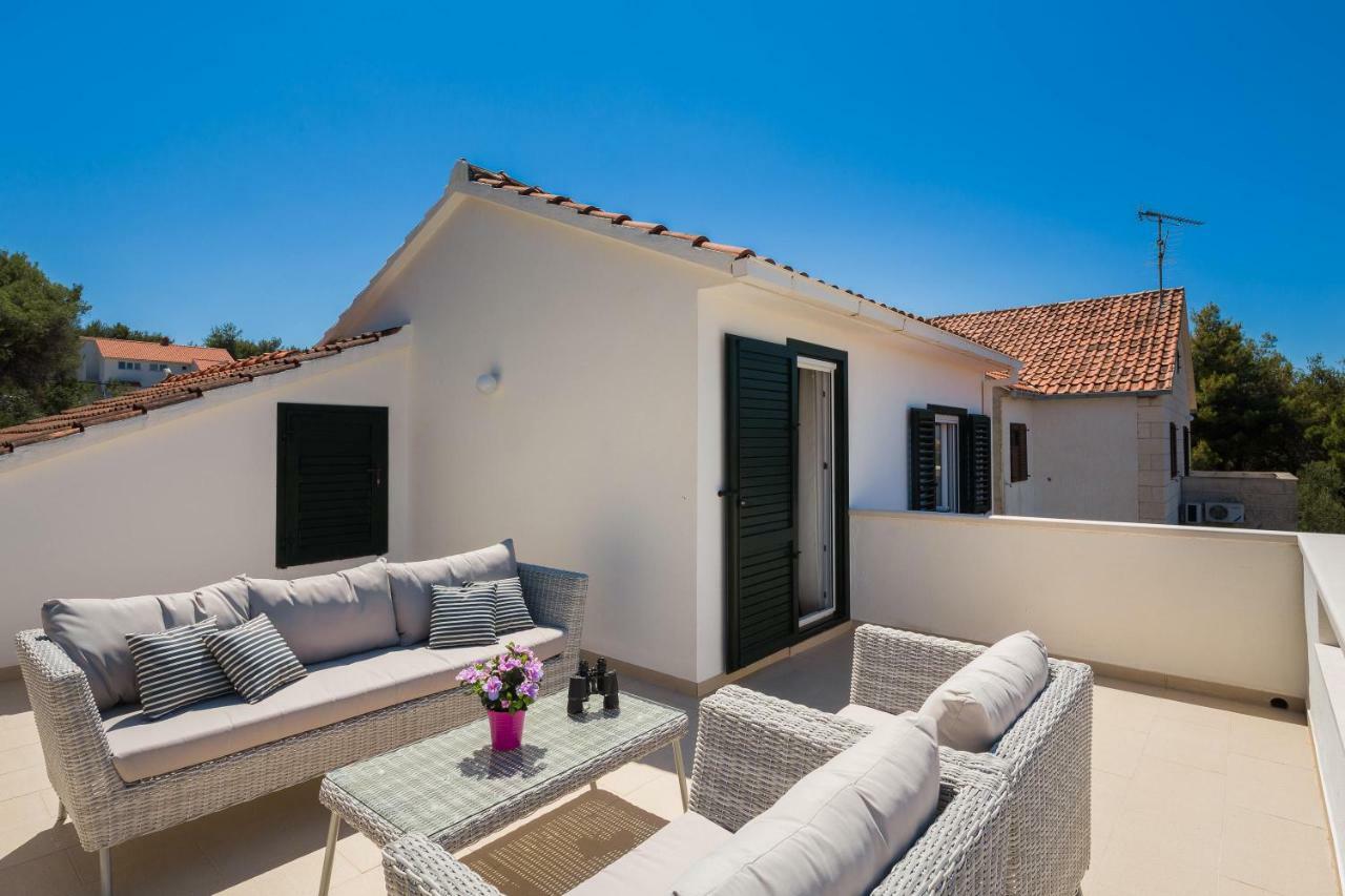 Holiday Home Brac Supetar Bagian luar foto