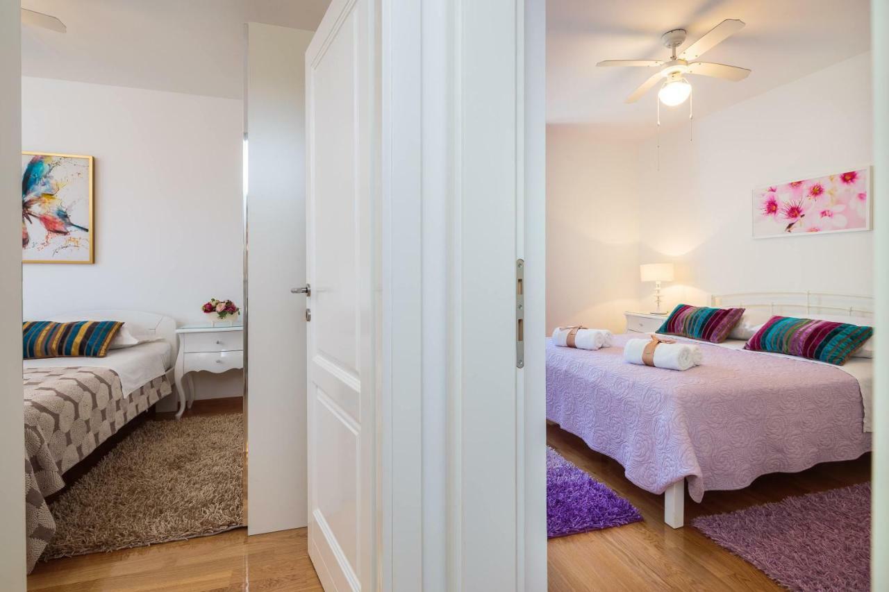 Holiday Home Brac Supetar Bagian luar foto